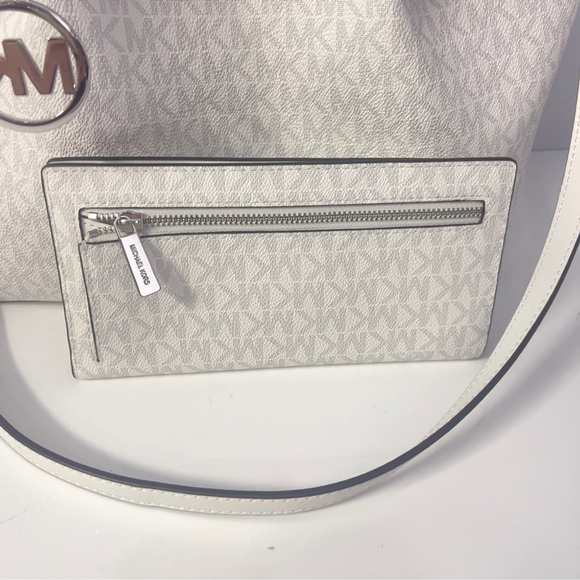 Michael Kors Carson Satchel & Wallet Set Optic White MK Signature Logo - Picture 8 of 9
